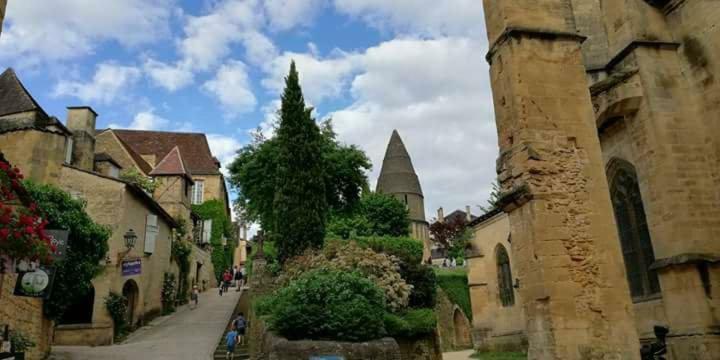 Les Farios Apartamento Sarlat-la-Canéda Exterior foto